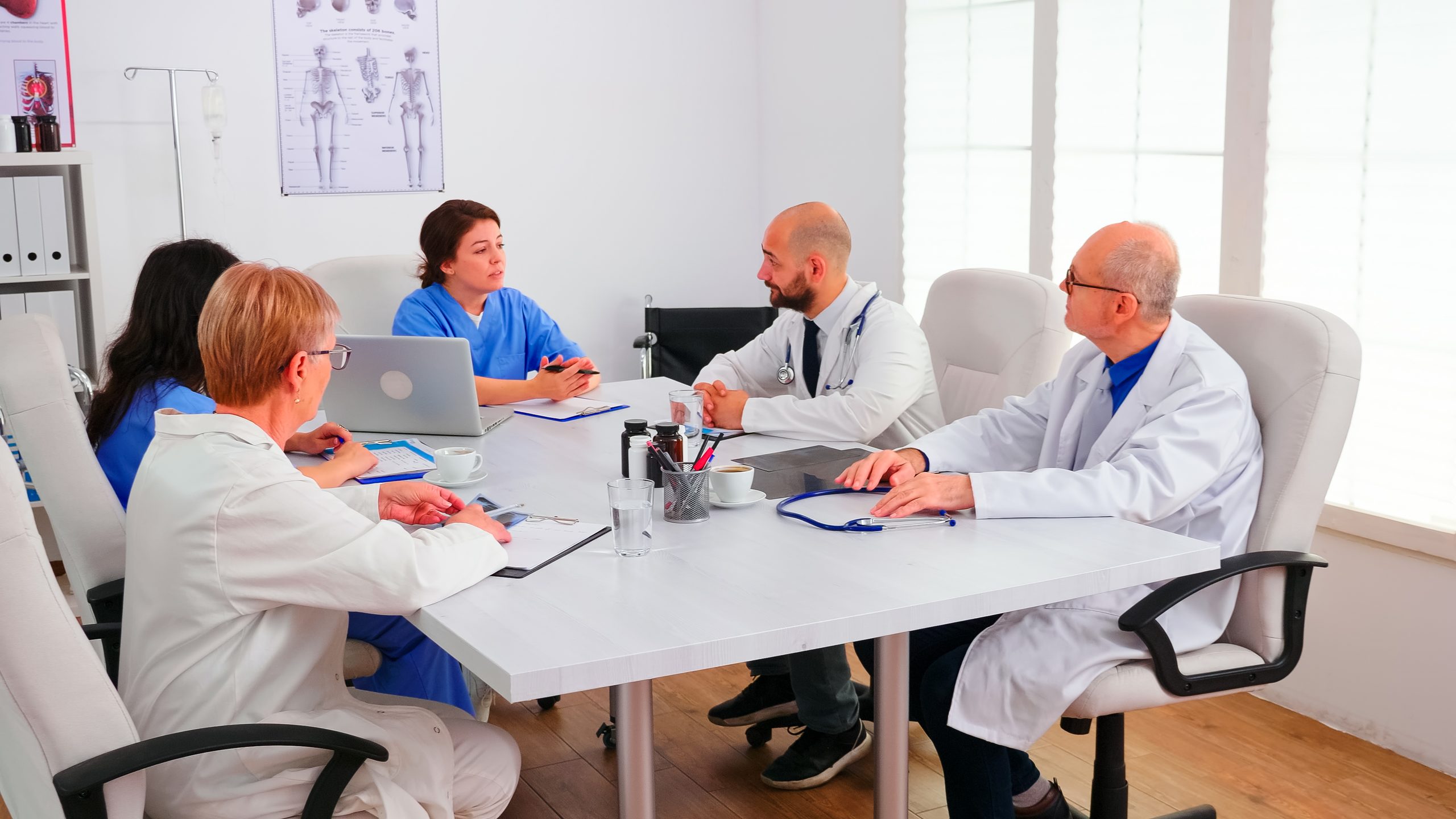 Relação entre propagandistas e farmacêuticos